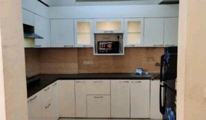 Kitchen in 3 BHK Apartment at Omaxe R2, Gomti Nagar – for Rent