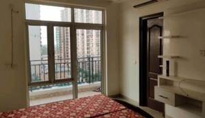 Room in 3 BHK Apartment at Omaxe R2, Gomti Nagar – for Rent