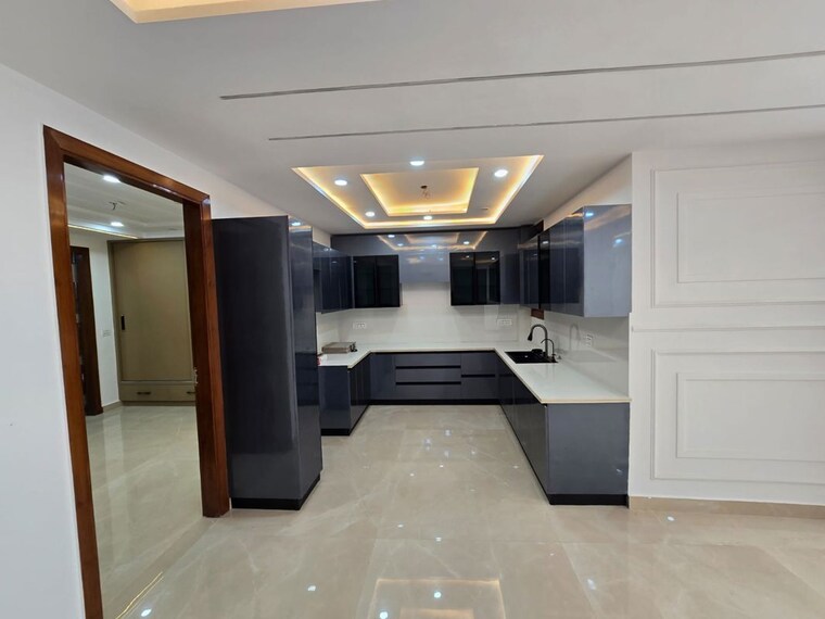 Kitchen, fateh nagar 3 Bedroom 120 Sq.Yd. Apartment In Fateh Nagar Delhi 10567205