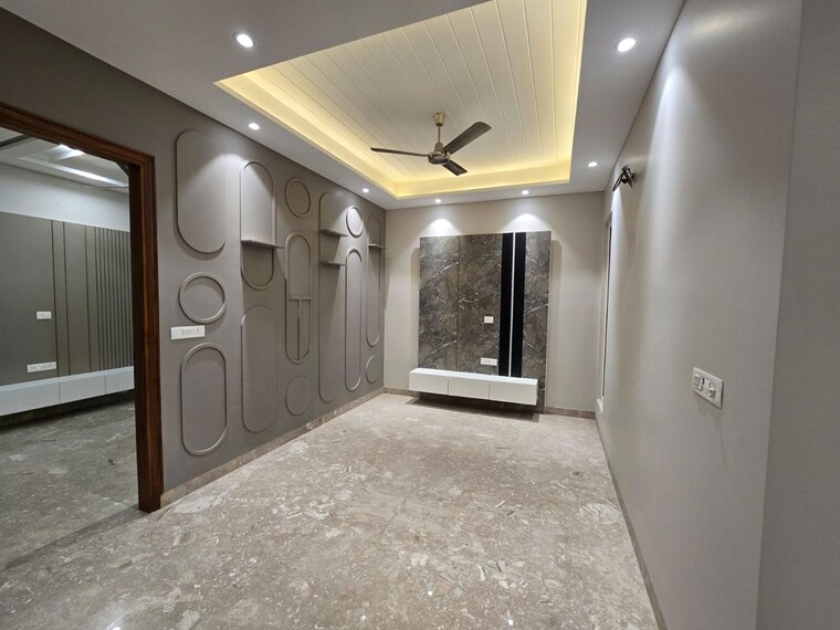 undefined, janakpuri 3 Bedroom 225 Sq.Yd. Apartment In Janakpuri Delhi 10460920