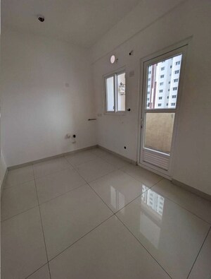 Room in 3 BHK Apartment at Aparna Zenon, Puppalaguda – for Sale