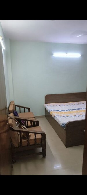 Room in 1 BHK Builder Floor at Vinoba Puri – for Rent