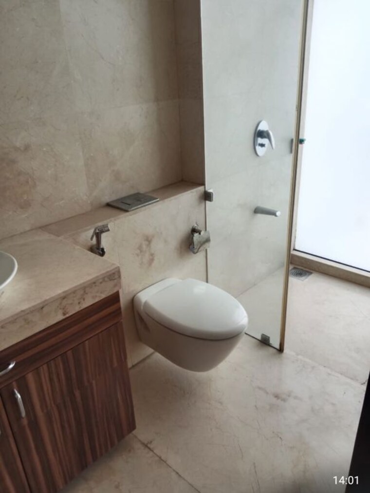 Bathroom, oberoi-realty-esquire 5 Bedroom 2987 Sq.Ft. Apartment In Goregaon East Mumbai 10567447