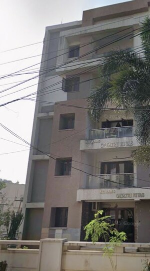  Apartment For Sale in Sri Nagar Colony