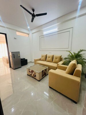Living Room in 1 BHK Builder Floor at Sector 38 – for Rent