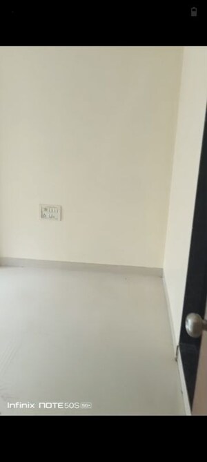 Room in 2 BHK Apartment at Veena Serenity, Chembur – for Rent