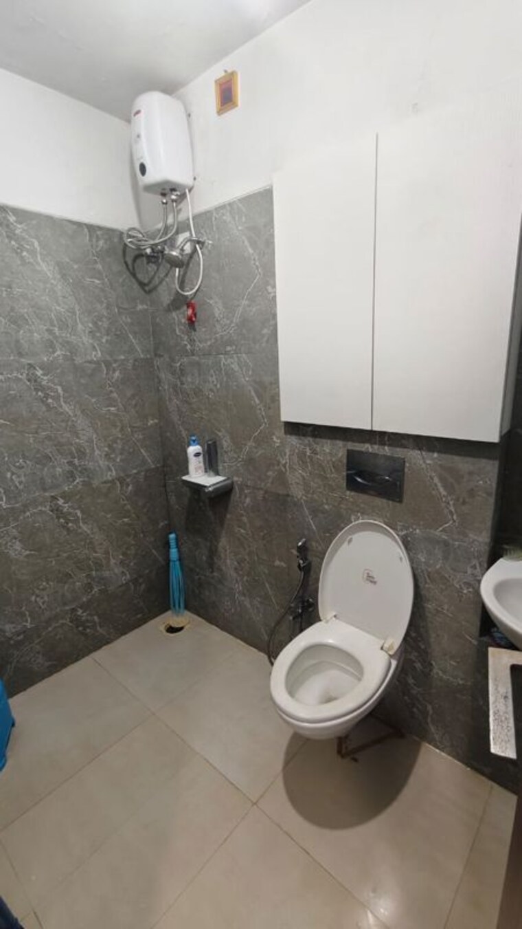 Bathroom, kanakia-spaces-zen-world 2 Bedroom 750 Sq.Ft. Apartment In Kanjurmarg East Mumbai 10567562