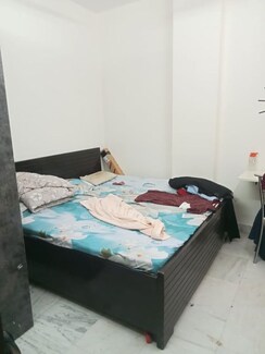 1 BHK Builder Floor For Rent in Sant Nagar