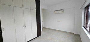 Room in 2 BHK Apartment at Jains Carlton Creek, Manikonda – for Rent