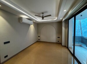 Room in 4 BHK Builder Floor at Greater Kailash – for Rent