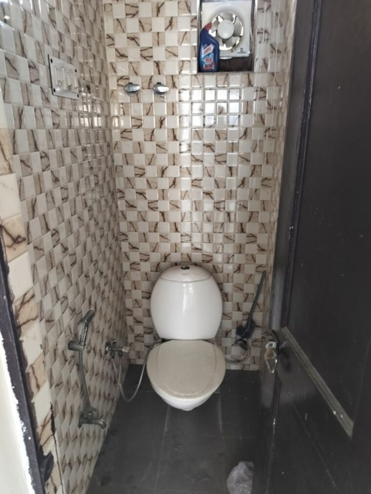 Bathroom, sector 13 dwarka 1 Bedroom 500 Sq.Ft. Apartment In Sector 13 Dwarka Delhi 10567664