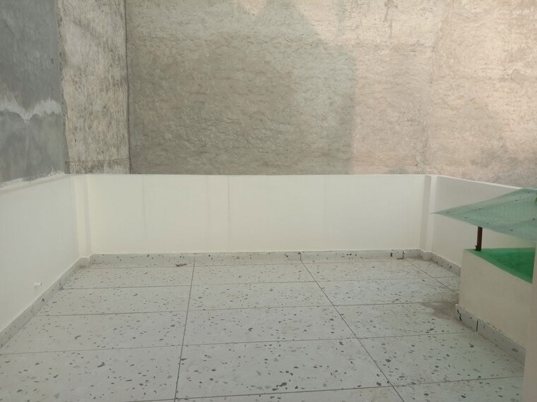 Room, dwarka mor 2 Bedroom 1053 Sq.Ft. Independent House In Dwarka Mor Delhi 10540615