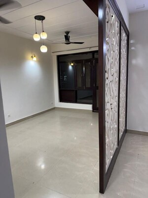 Room in 3 BHK Apartment at Conscient Heritage Max, Sector 102 – for Sale