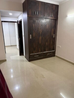 Room in 3.5 BHK Apartment at Emaar Gurgaon Greens, Sector 102 – for Sale