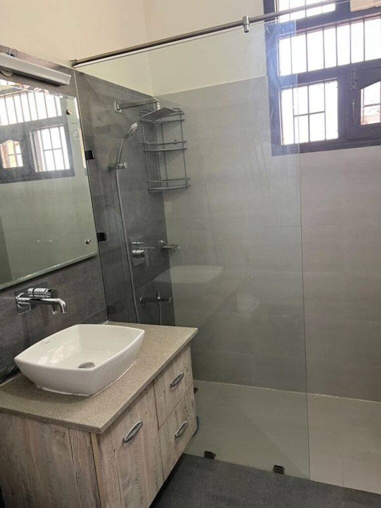 Bathroom, sector 50 3 Bedroom 1000 Sq.Ft. Builder Floor In Sector 50 Chandigarh 10567737