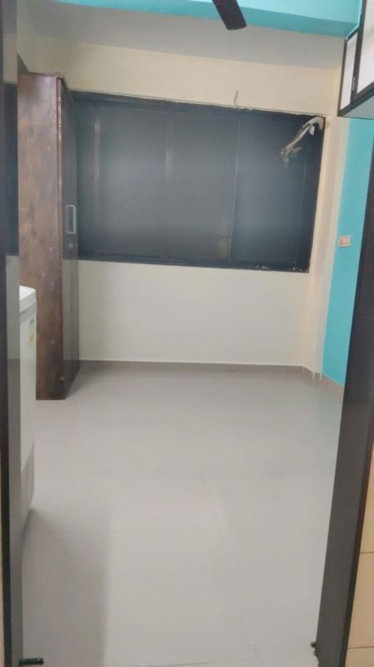 Room, dombivli east 1 Bedroom 400 Sq.Ft. Apartment In Dombivli East Thane 10567738