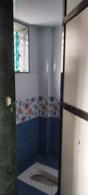 Bathroom in 1 BHK Apartment at Dombivli East – for Rent