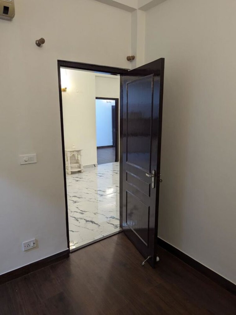Room, sushant lok iii 4 Bedroom 301 Sq.Yd. Builder Floor In Sushant Lok Iii Gurgaon 10567758