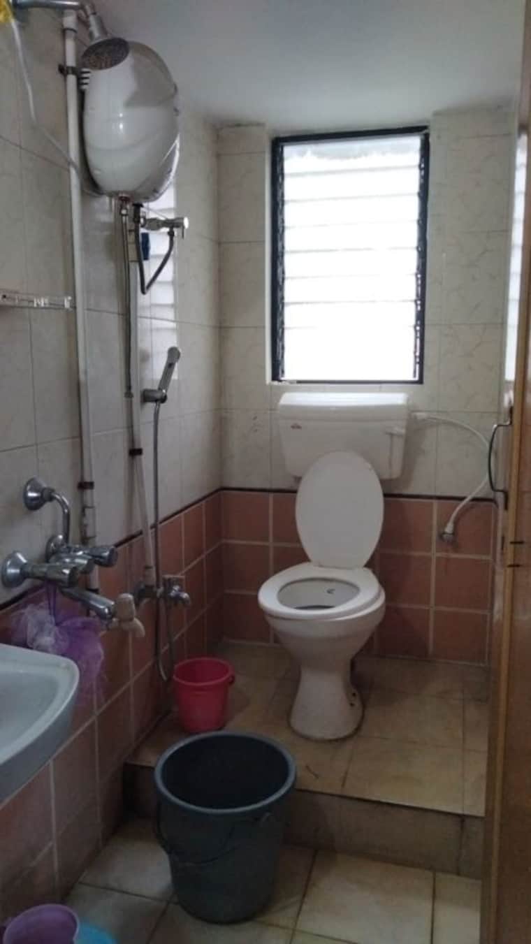 Bathroom, shriram-nagar-chs 1 Bedroom 550 Sq.Ft. Apartment In Aundh Pune 10567770