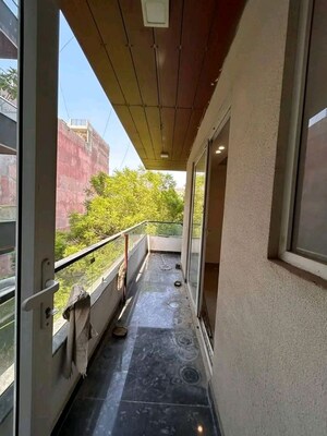 3 BHK Builder Floor For Rent in Chattarpur