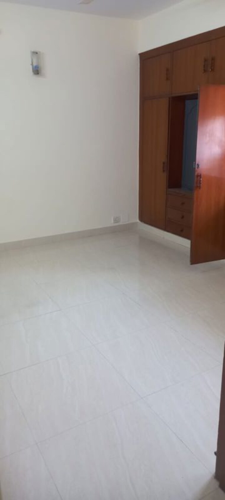 Room, ip extension 3 Bedroom 1400 Sq.Ft. Apartment In Ip Extension Delhi 10567778