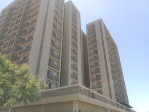  Office Space – Exterior View View at Sampad Arista, Chandkheda - for Rent