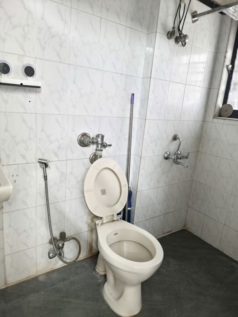 Bathroom, satellite-garden 2 Bedroom 860 Sq.Ft. Apartment In Goregaon East Mumbai 10567786