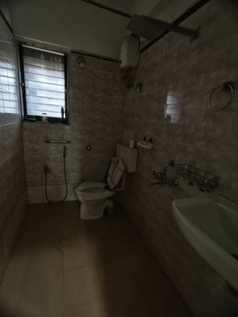Bathroom, satellite-garden 2 Bedroom 860 Sq.Ft. Apartment In Goregaon East Mumbai 10567786