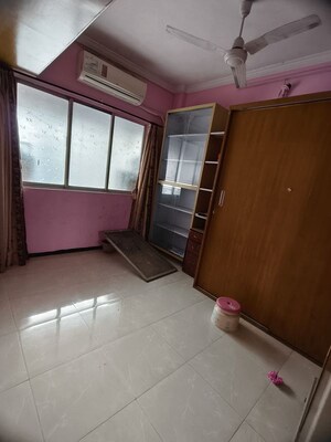 Room in 2 BHK Apartment at Riddhi Garden, Malad East – for Rent