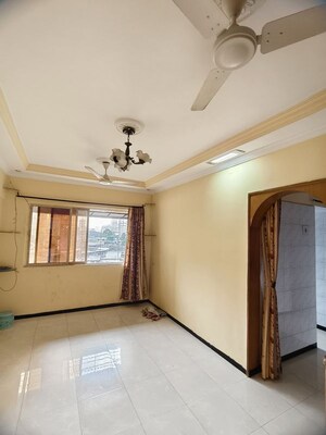 2 BHK Apartment For Rent in Riddhi Garden, Malad East
