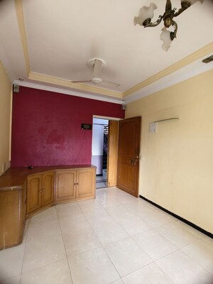 Room in 2 BHK Apartment at Riddhi Garden, Malad East – for Rent