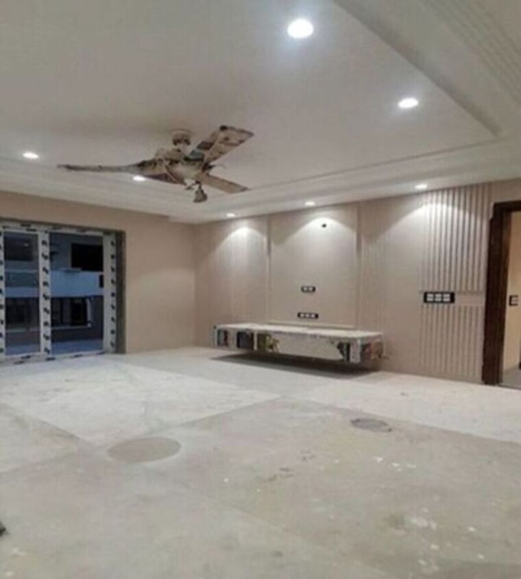 Room, palam vihar 3 Bedroom 270 Sq.Yd. Builder Floor In Palam Vihar Gurgaon 10334546