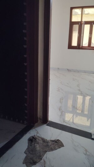Room in 1.5 BHK Independent House at Sector 48 – for Rent