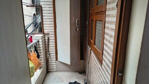 Balcony in 2 BHK Builder Floor at Mayur Vihar 1 – for Rent