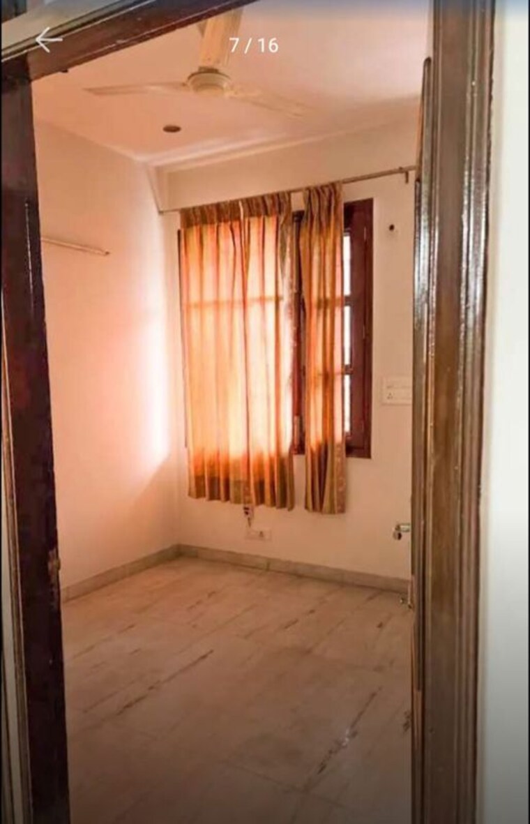 Room, sector 44 3 Bedroom 800 Sq.Ft. Builder Floor In Sector 44 Chandigarh 10567824
