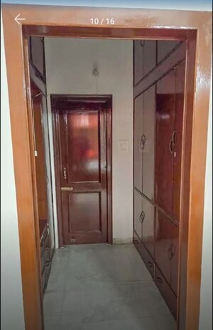 Bathroom in 3 BHK Builder Floor at Sector 44 – for Rent