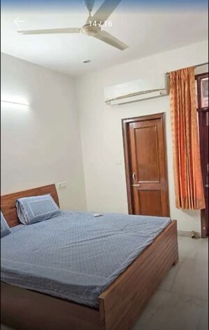 Bedroom in 3 BHK Builder Floor at Sector 44 – for Rent