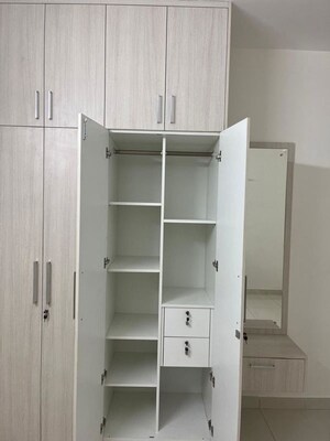 Bathroom in 3 BHK Apartment at Prestige Finsbury Park Regent, Bagaluru – for Rent