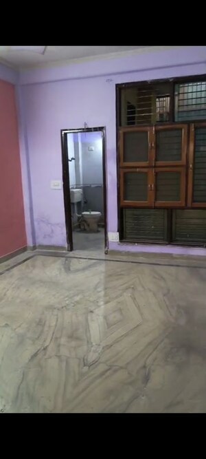 Room in 1 BHK Independent House at Shri Vinayaka Beta Plaza, Beta I Greater Noida – for Rent