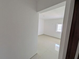 Room in 3 BHK Apartment at Aurobindo The Regent, Kondapur – for Sale