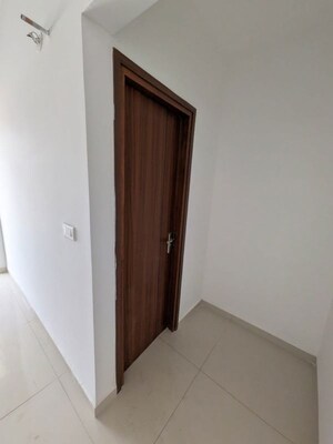 Room in 3 BHK Apartment at Aurobindo The Regent, Kondapur – for Sale