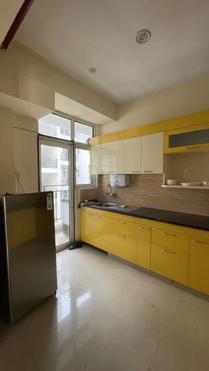 Kitchen in 3.5 BHK Apartment at Omaxe R2, Gomti Nagar – for Rent