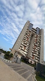 4 BHK + Servant Room,Study Room,Basement,Store Room 3800 Sq.Ft. Penthouse in One Oak Atmos