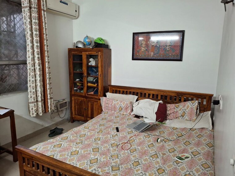 Bedroom, bptp-parkland-pride 4 Bedroom 250 Sq.Yd. Builder Floor In Sector 77 Faridabad 10562466