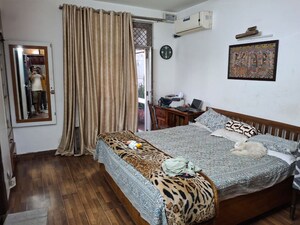 Living Room in 4 BHK Builder Floor at BPTP Parkland Pride, Sector 77 – for Rent