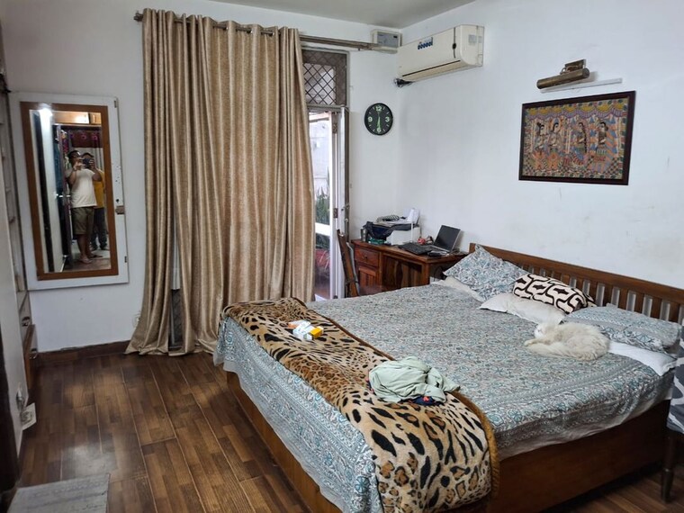 Living Room, bptp-parkland-pride 4 Bedroom 250 Sq.Yd. Builder Floor In Sector 77 Faridabad 10562466