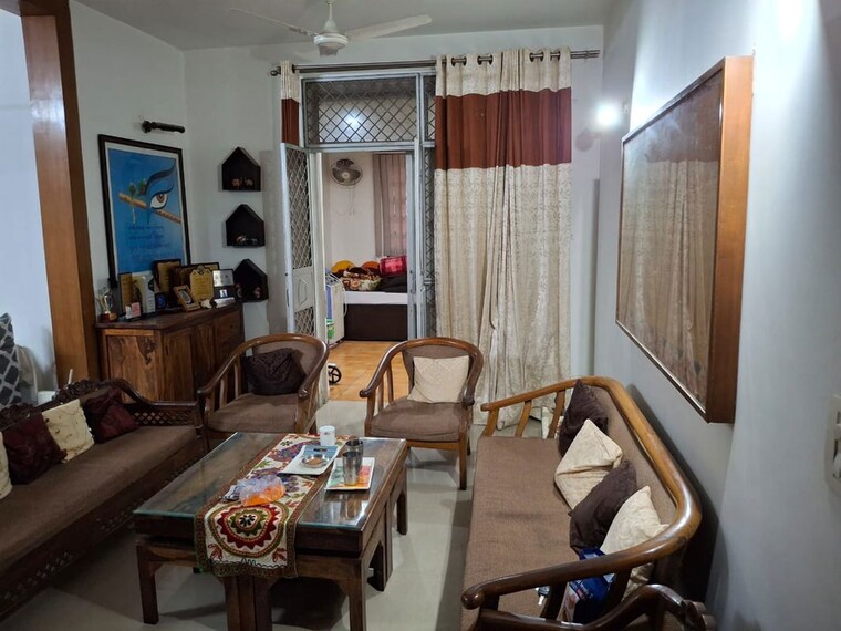 Team Area, bptp-parkland-pride 4 Bedroom 250 Sq.Yd. Builder Floor In Sector 77 Faridabad 10562466