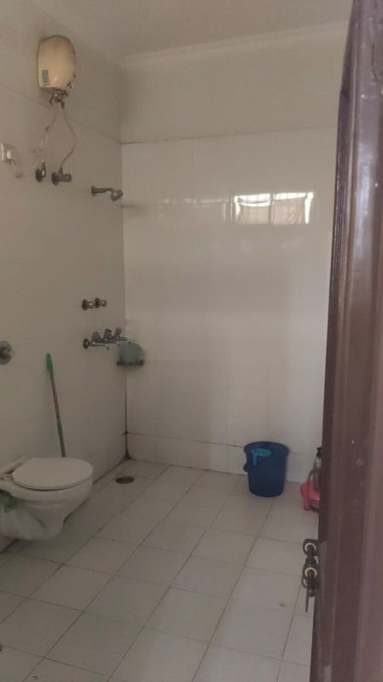 Bathroom, mansa devi 1 RK 500 Sq.Ft. Builder Floor In Mansa Devi Panchkula 10567856