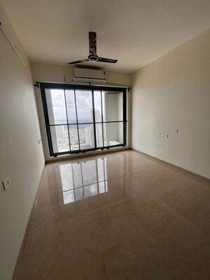 Room in 3.5 BHK Apartment at Dosti Eastern Bay Phase 2, Wadala – for Rent