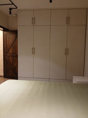 Room in 1 BHK Apartment at Krishna Kaveri Apartment, Andheri West – for Rent